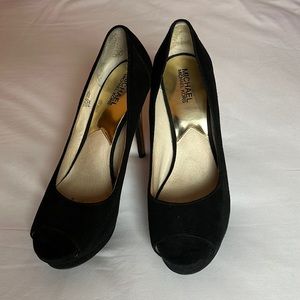 Michale Kors 9 1/2 M Black Suede Peep toe Platform Pumps with Metallic Heel